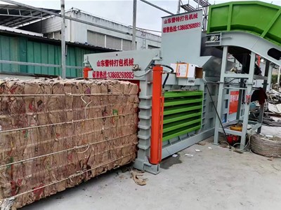 礦泉水瓶打包機如（rú）何定製